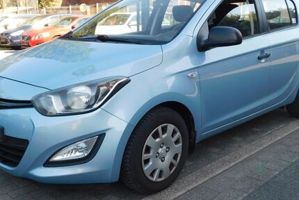 Hyundai i20 142.453 km 1.999 &euro; Mülheim 45473