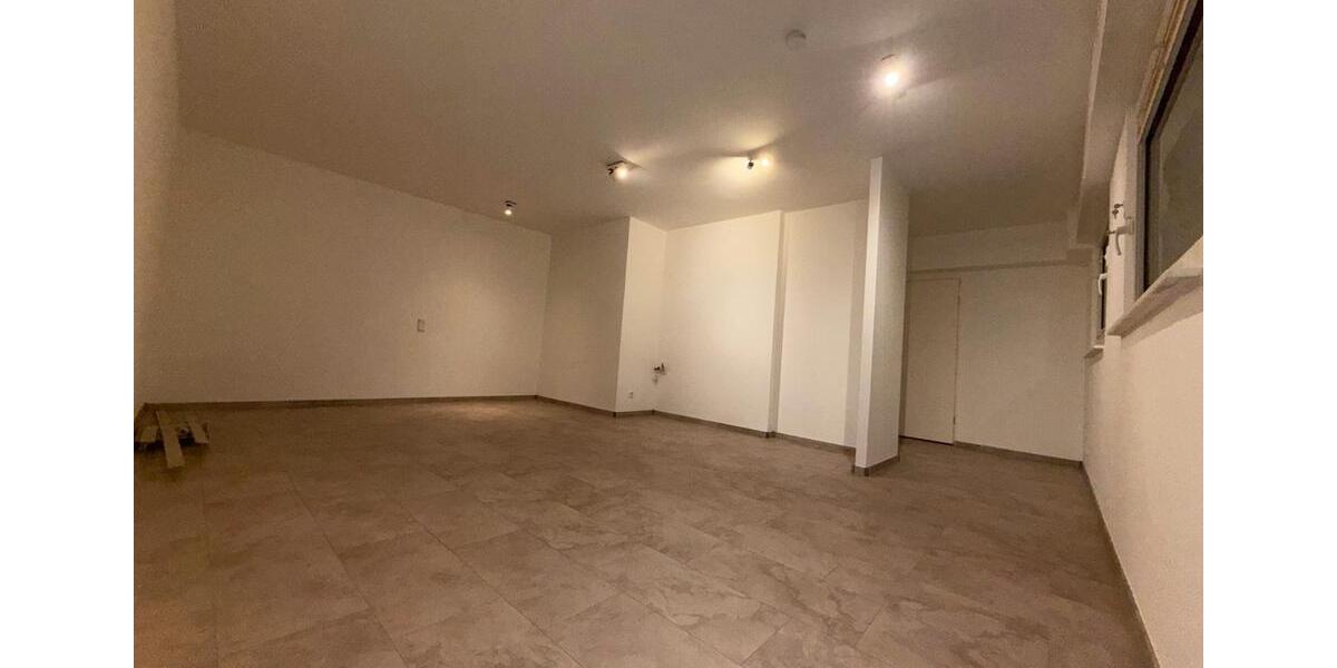 Erdgeschoßwohnung Essen Stadtbezirk IX - 1.5 Zimmer, 33 m&sup2;, 500&euro; | Angebot:26408145