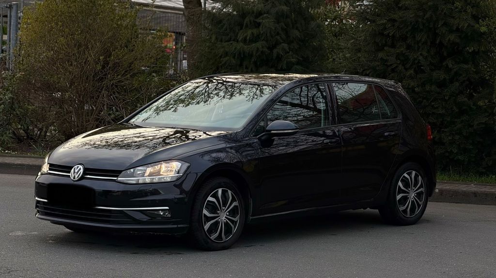 VW Golf 95.000 km 15.299 &euro; Wuppertal 42279