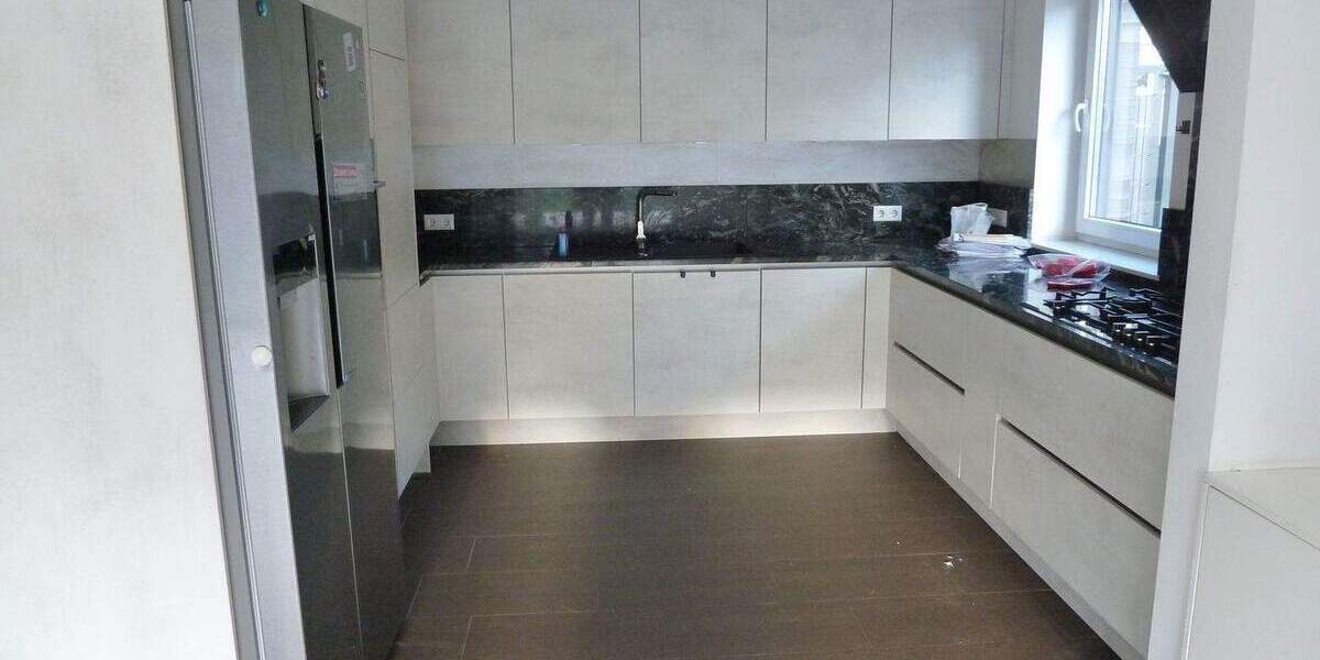 *Eine Oase zum Wohlfühlen* - Großzügige Doppelhaushälfte mit Terrasse, Garten und Garage in HER-Baukau 5 zimmer