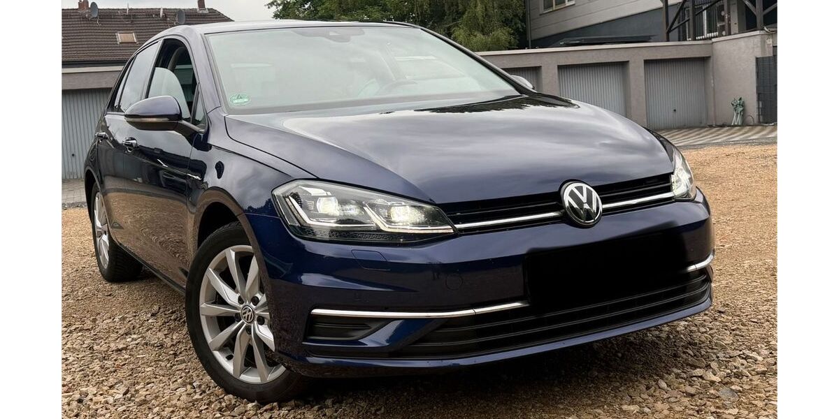VW Golf 129.000 km 9.499 &euro; Wuppertal 42329