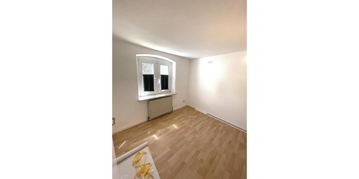 Etagenwohnung Schwelm - 4 Zimmer, 90 m&sup2;, 900&euro; | Angebot:26368658