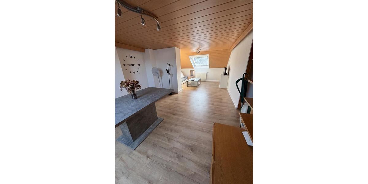 Dachgeschoßwohnung Wuppertal Arrenberg - 3 Zimmer, 68 m&sup2;, 510&euro; | Angebot:25280410