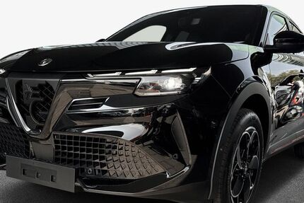 Alfa Romeo Junior 8.302 km 32.780 € Düsseldorf 40233