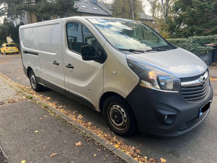 Opel Vivaro 370.800 km 4.900 € Gevelsberg 58285