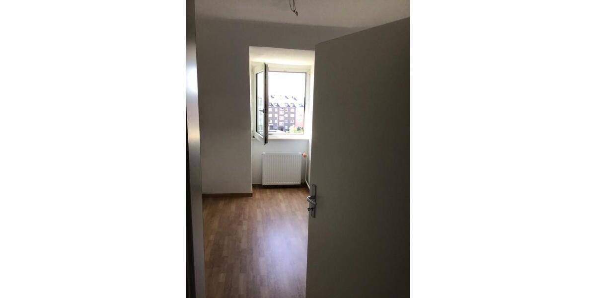 Schöner Wohnen in einer 3-Zi.-Wohnung mit Ausblick - kein Aufzug vorhanden 3 zimmer