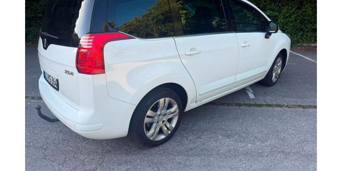 Peugeot 5008 92.000 km 6.900 &euro; Dortmund 44145