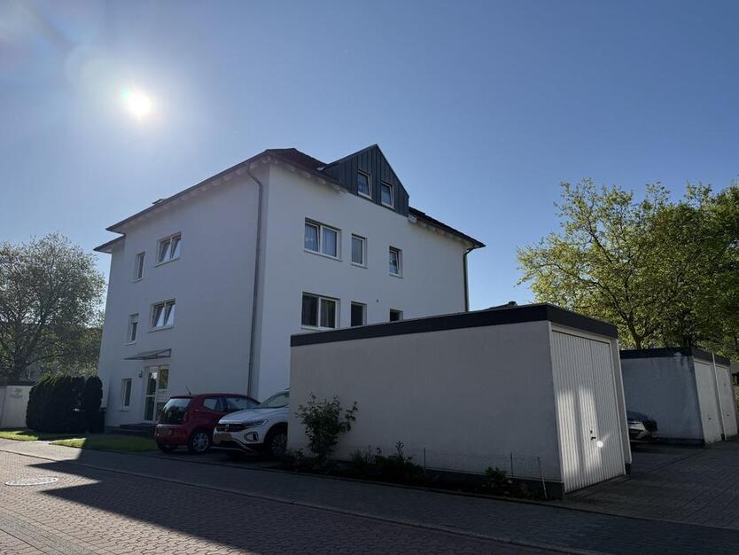 3,5Zimmerwohnung, Balkon, EBK und Garage! Provisionsfrei!!
