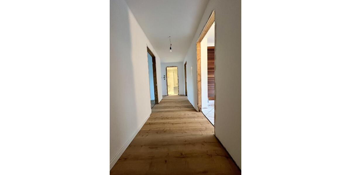 Dachgeschoßwohnung Wuppertal Arrenberg - 3 Zimmer, 47 m&sup2;, 420&euro; | Angebot:25369251