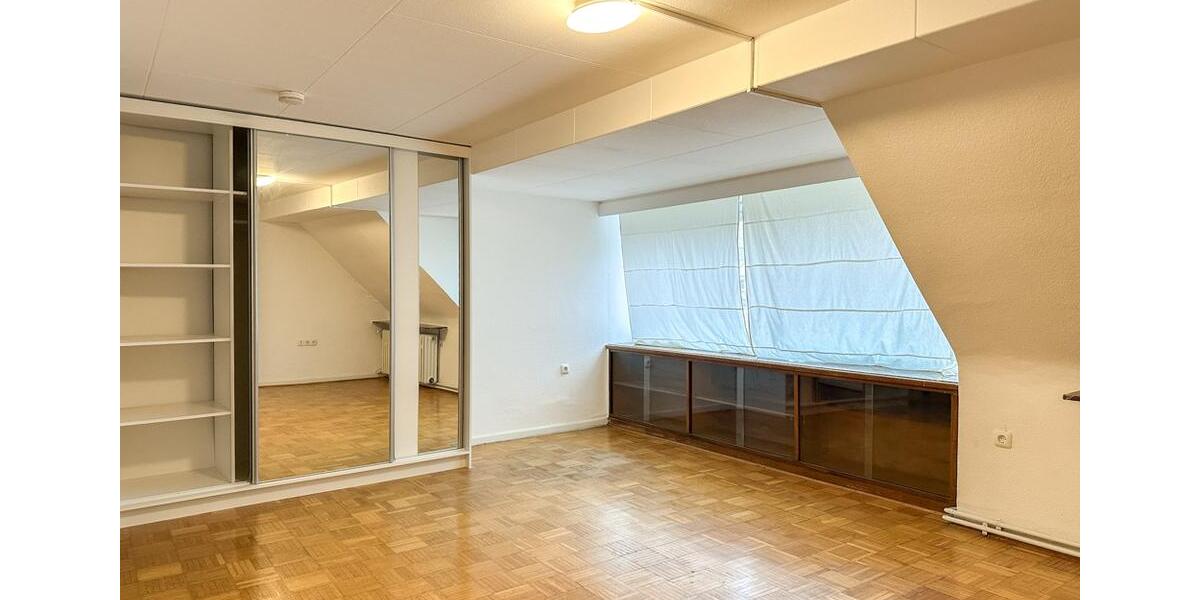 Dachgeschoßwohnung Bochum Wiemelhausen - 2.5 Zimmer, 60 m&sup2;, 540&euro; | Angebot:25220406