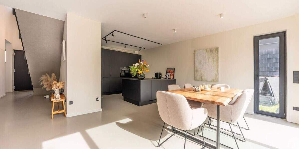 Souveränes Wohnen: Modernes Einfamilienhaus in einer der besten Lagen (Erbpacht) 5 zimmer