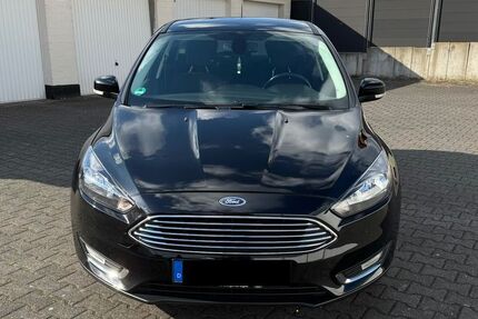 Ford Focus 68.000 km 8.400 &euro; Oer-Erkenschwick 45739
