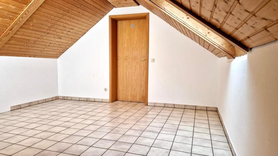 Doppelhaushälfte Bottrop Ebel - 8 Zimmer, 188 m&sup2;, 1.800&euro; | Angebot:25551417