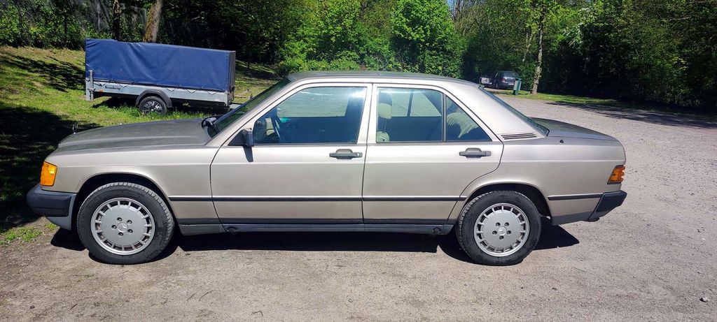 Mercedes-Benz 190 195.000 km 13.999 &euro; Witten 58455