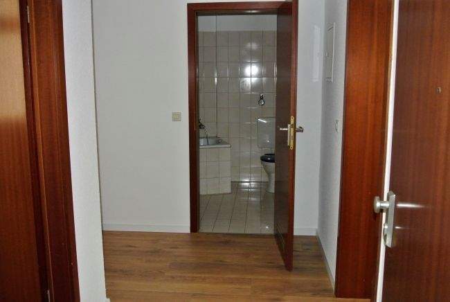 In einem Patrizierhaus mit hohen Decken befindet sich eine 4 Zimmer-Wohnung mit neuer Ausstattung für Altbauliebhaber**** 4 zimmer