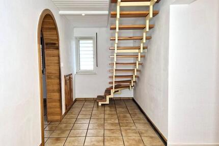 Wohnung Bottrop Ebel - 8 Zimmer, 188 m&sup2;, 1.800&euro; | Angebot:26252928