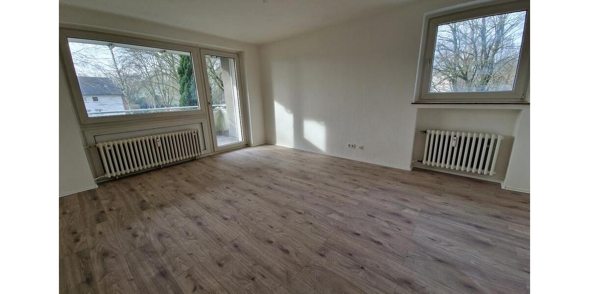 Renoviert, Gepflegt. Angenehm. Wohnen im Hochhaus mit NIveau - tolle 3-Zimmer-Wohnung 3 zimmer