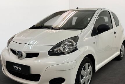 Toyota Aygo (X) 69.000 km 3.990 € Düsseldorf 40477