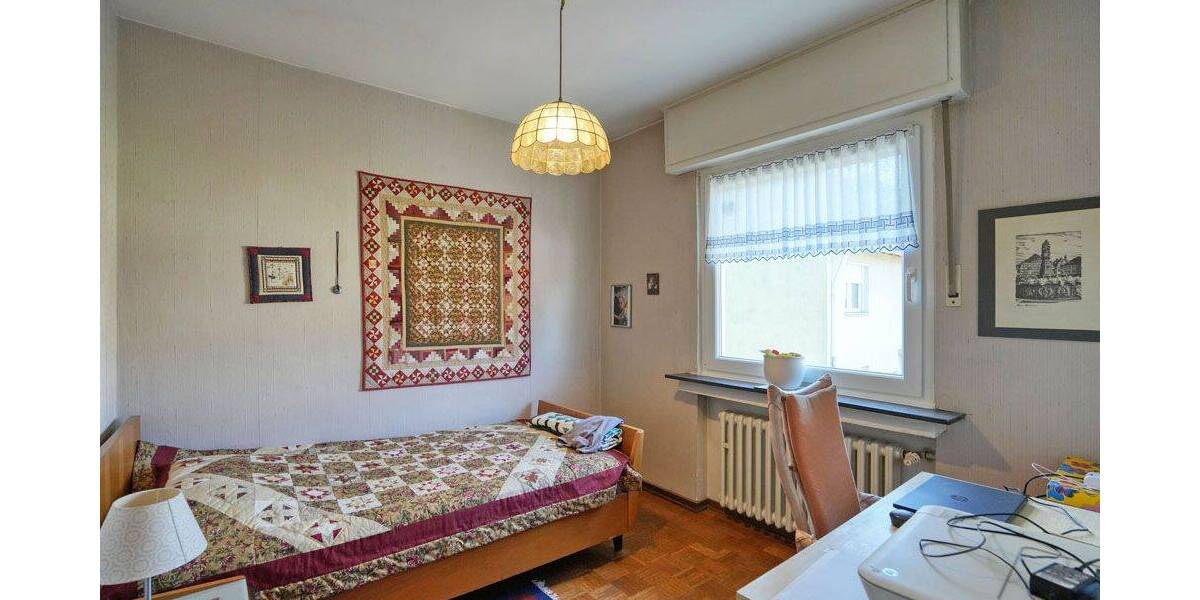 Familienfreundliche Doppelhaushälfte auf großem Erbpachtgrundstück in Stadtgarten-Nähe 6 zimmer