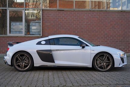 Audi R8 31.700 km 151.900 € Lünen 44532