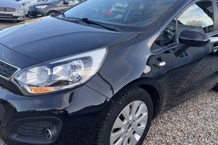 Kia Rio 138.000 km 5.499 &euro; Essen 45355