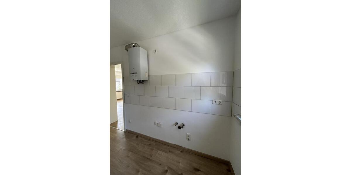 Etagenwohnung Duisburg Huckingen - 2 Zimmer, 65 m&sup2;, 579&euro; | Angebot:25570073