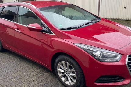 Hyundai i40 109.000 km 9.900 &euro; Duisburg 47166