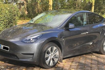 Tesla Model Y 38.000 km 31.999 € Duisburg 47259