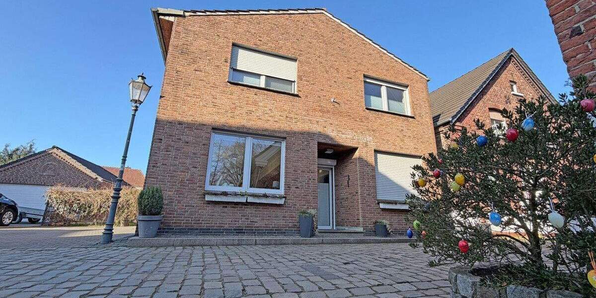 Einfamilienhaus Hünxe Krudenburg - 8 Zimmer, 246 m&sup2;, 550.000&euro; | Angebot:24858215