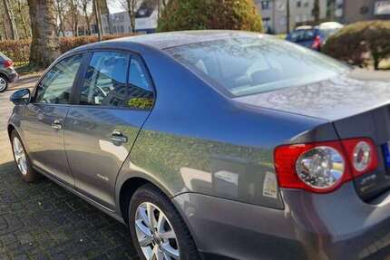 VW Jetta 127.600 km 4.885 &euro; Recklinghausen 45657