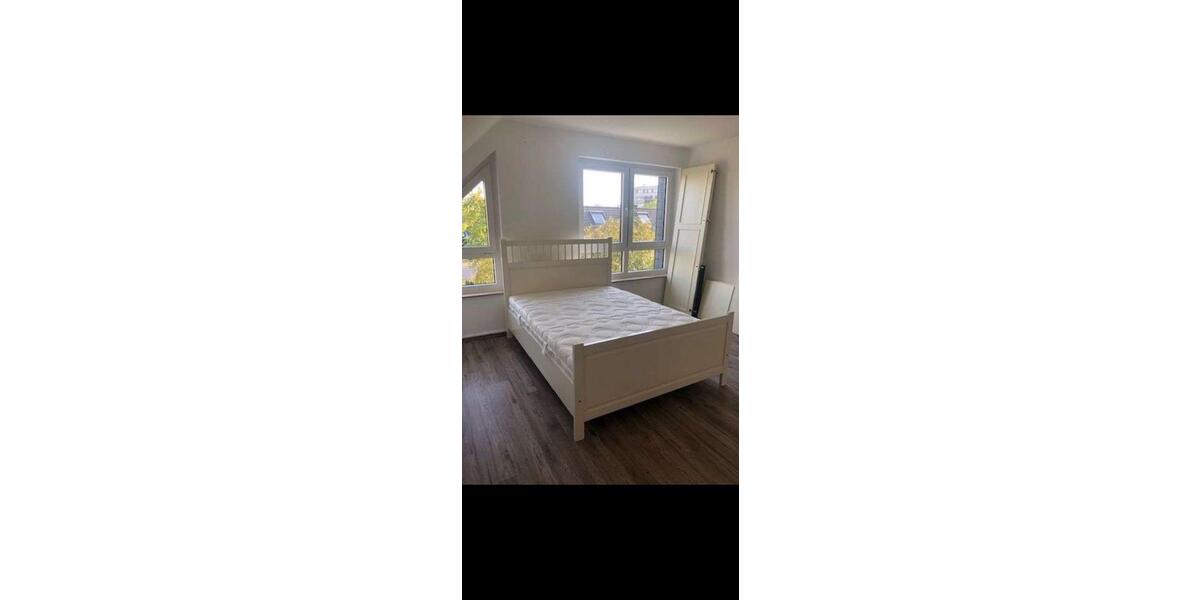 Dachgeschoßwohnung Duisburg Großenbaum - 2.5 Zimmer, 67 m&sup2;, 930&euro; | Angebot:26235851