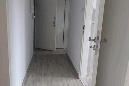 renoviertes 3 zimmer Wohnung (Dachgeschoss) 3 zimmer