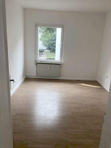 Etagenwohnung Duisburg Marxloh - 2 Zimmer, 50 m&sup2;, 375&euro; | Angebot:25371572