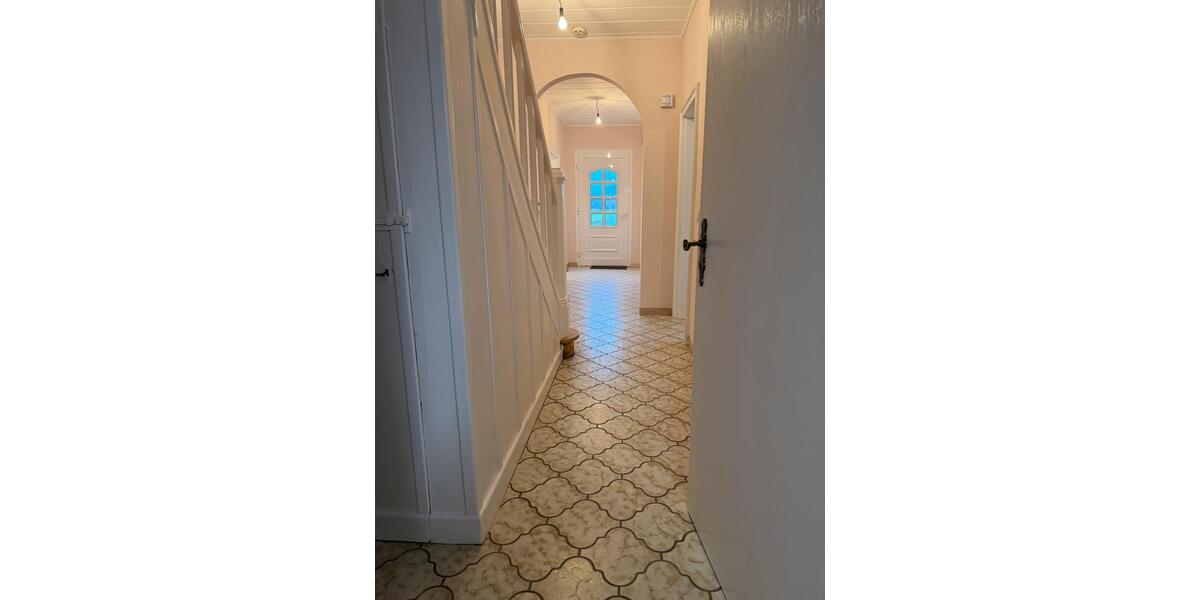 Großes Mietshaus auf dem Land – 190 m², 6 Zimmer, 2 Etagen 6 zimmer