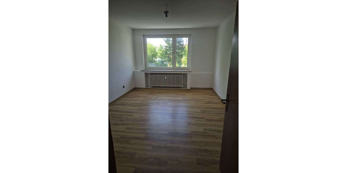 Etagenwohnung Essen Stadtbezirk III - 1.5 Zimmer, 40 m&sup2;, 580&euro; | Angebot:26407943