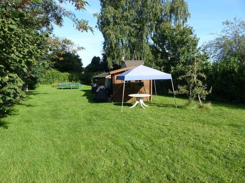 In 2000 kernsaniertes Mehrparteienhaus mit schönem Gartengrundstück in Recklinghausen- Grullbad.