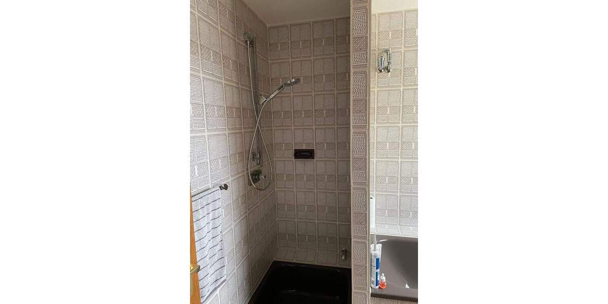 Etagenwohnung Bochum Harpen - 2 Zimmer, 83 m&sup2;, 187.500&euro; | Angebot:25409922