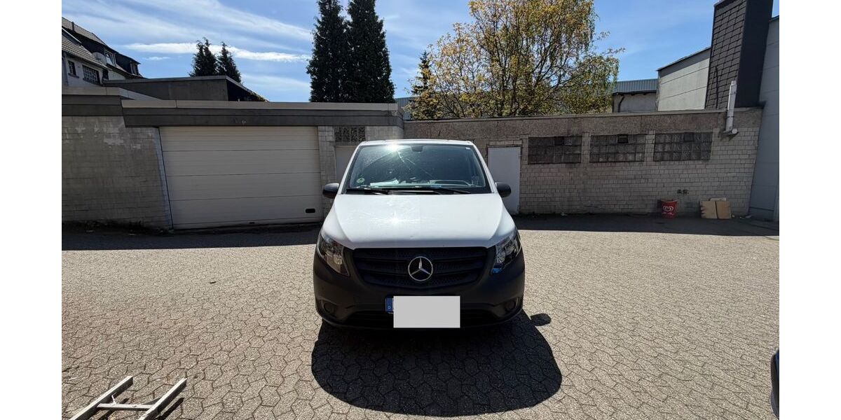 Mercedes-Benz Vito 176.543 km 15.000 &euro; Velbert 42551