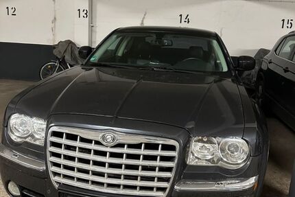 Chrysler 300C 249.340 km 6.000 &euro; Essen 45355