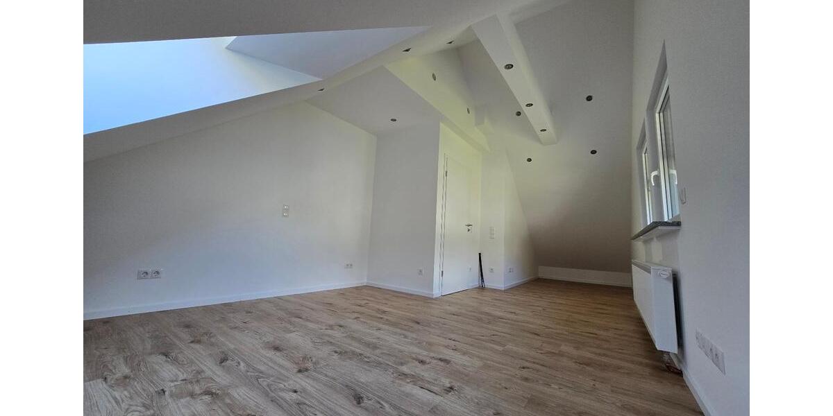 Dachgeschoßwohnung Wuppertal Eckbusch - 2 Zimmer, 60 m&sup2;, 620&euro; | Angebot:25407465