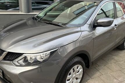 Nissan Qashqai 34.101 km 9.950 &euro; Gelsenkirchen 45899