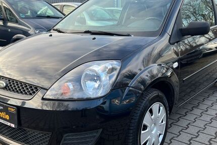Ford Fiesta 122.284 km 2.190 &euro; Essen 45326