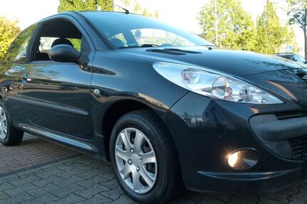 Peugeot 206 167.153 km 2.399 € Oberhausen 46047