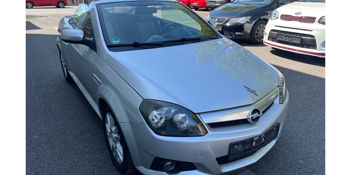 Opel Tigra 157.000 km 1.999 &euro; Recklinghausen 45663