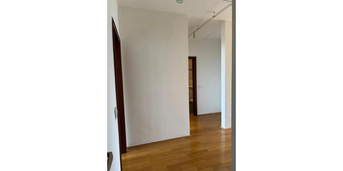 Helle Wohnung mit Balkon und Einbauküche in Mülheim a. d. Ruhr 2.5 zimmer