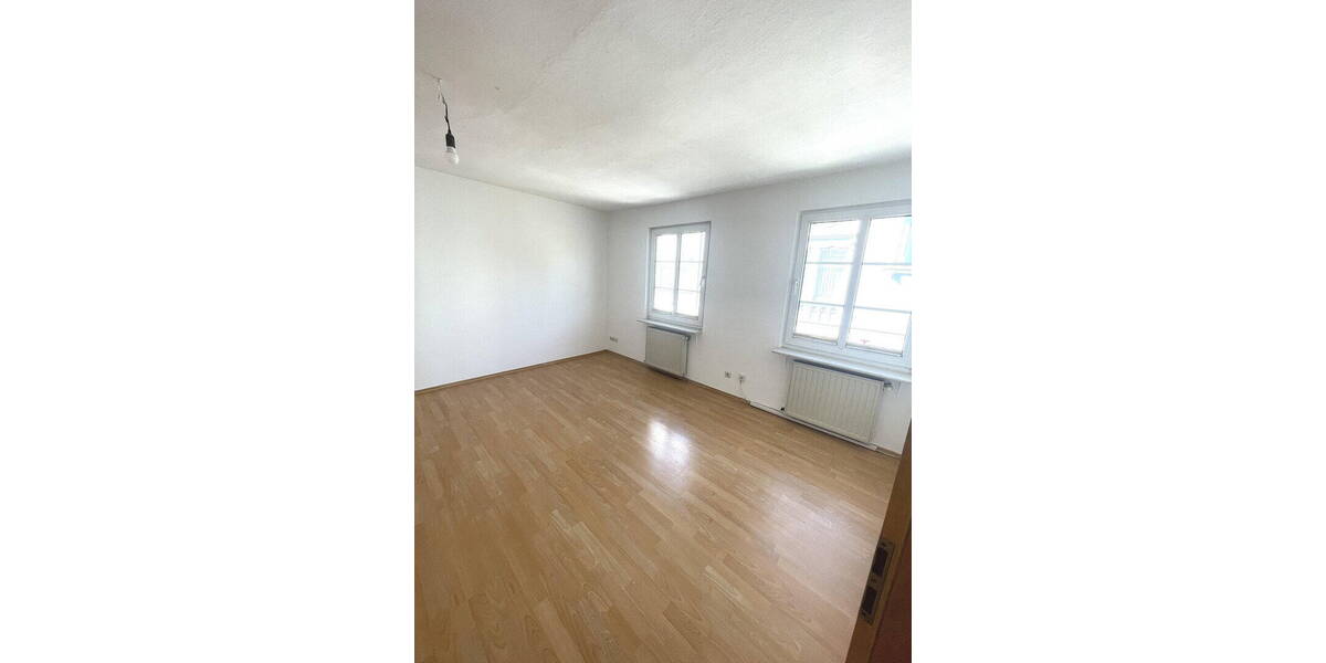 Etagenwohnung Schwelm - 4 Zimmer, 90 m&sup2;, 900&euro; | Angebot:26377360
