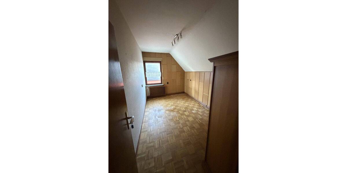 Einfamilienhaus Witten Mitte - 8 Zimmer, 213 m&sup2;, 369.000&euro; | Angebot:26908891