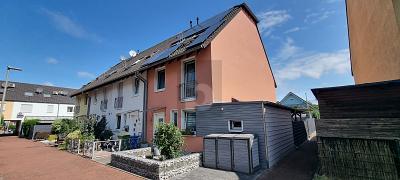 MODERNISIERT & GENÜGEND PLATZ IN RUHIGER WOHNLAGE