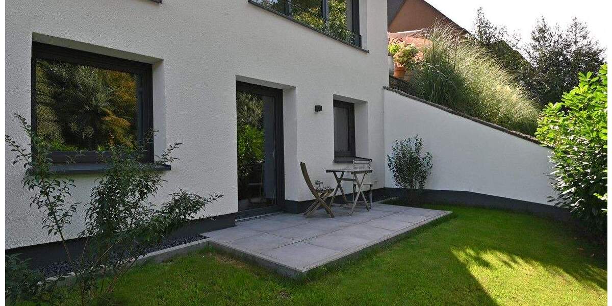 Welcome Home in Bredeney! Neuwertiges, stylisches Zuhause mit Doppelgarage & Einliegerwohnung 1 zimmer