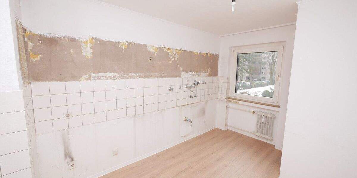 Wohnberechtigungsschein erforderlich! Gepflegte 3,5 Raum Etagenwohnung mit Balkon und Aufzug in Buer 3 zimmer